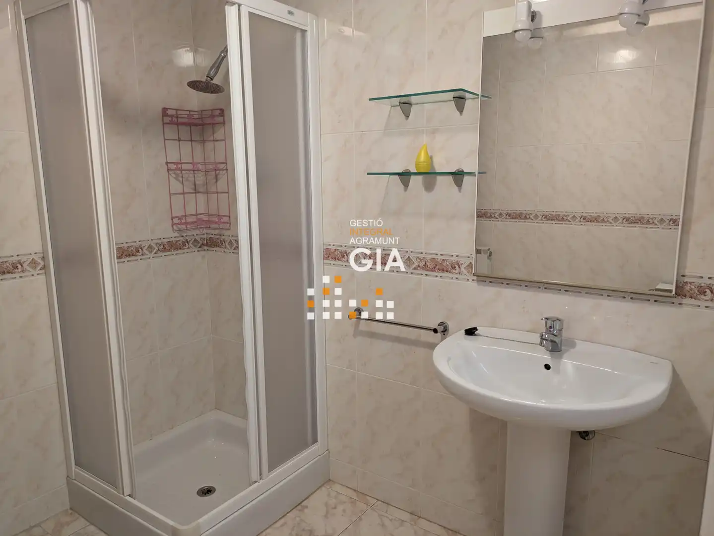Badezimmer von Wohnung zum Verkauf in Agramunt mit Heizung, Möbliert und Ofen