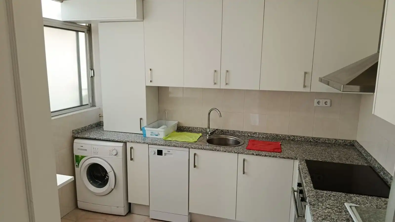 Cuina de Pis de lloguer en Murcia amb Aire condicionat, Calefacció i Moblat