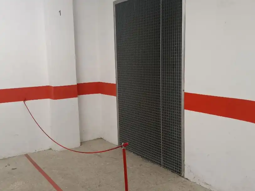 Garage for rent in Santa Cruz de Tenerife  with Alarm