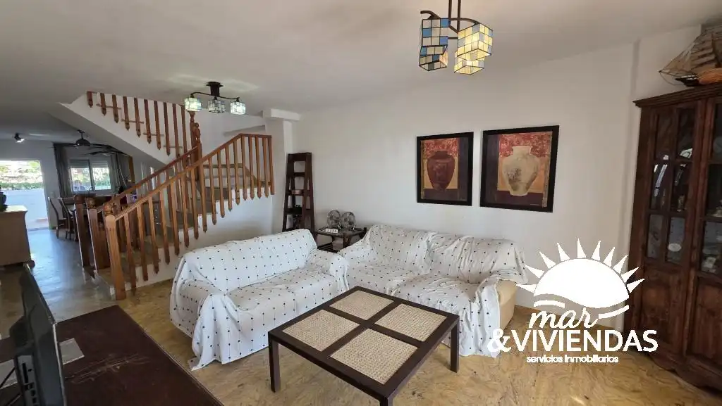 Sala de estar de Casa adosada en venta en Mojácar con Aire acondicionado, Calefacción y Jardín privado