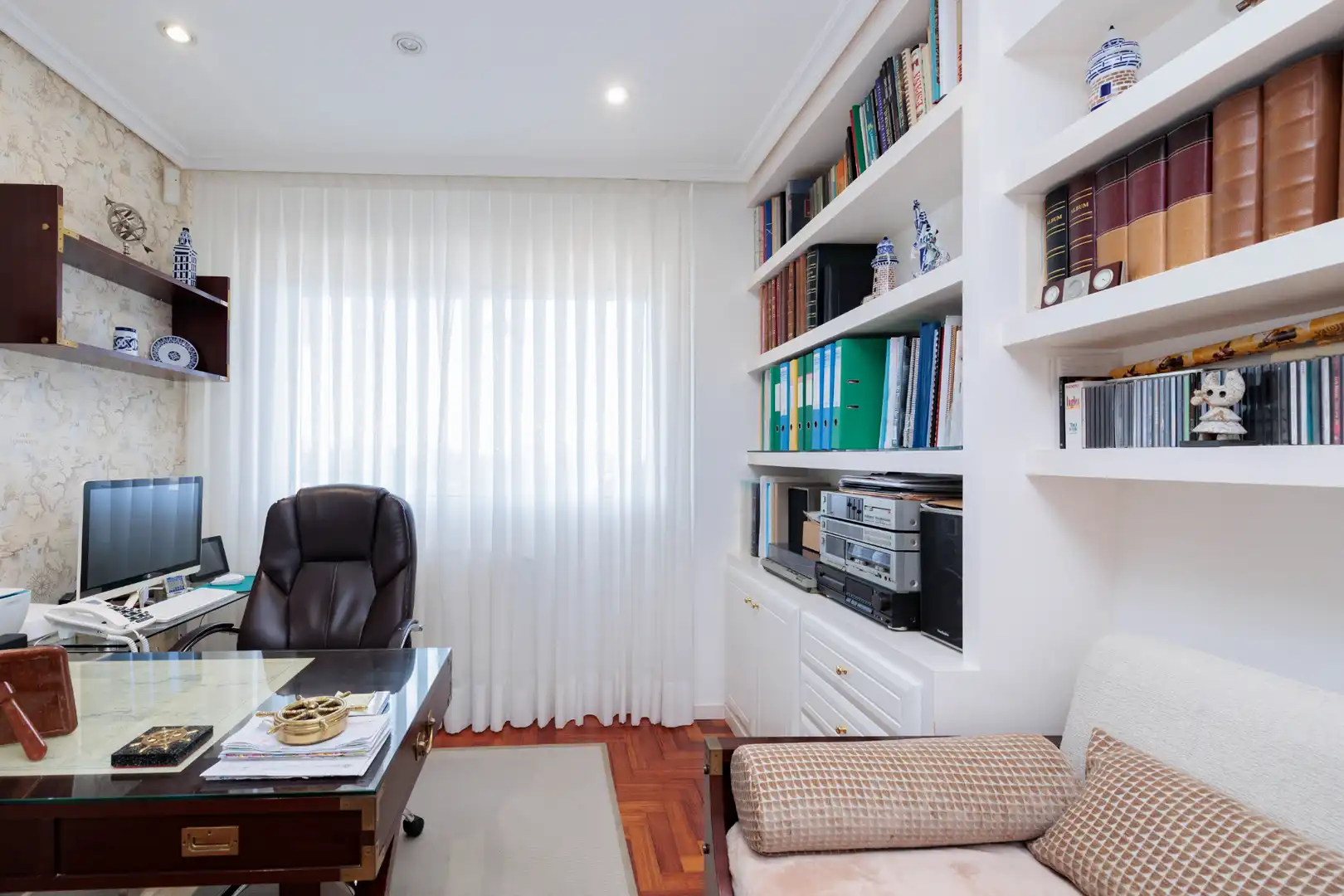 Sala de estar de Casa o chalet en venta en Vigo  con Jardín privado, Parquet y Terraza