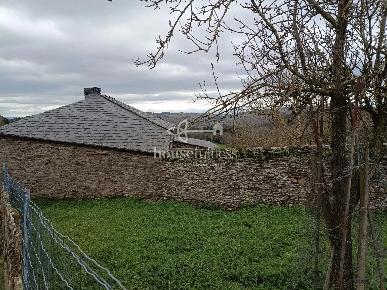 Finca rústica en venta en Lugo con Calefacción y Jardín privado