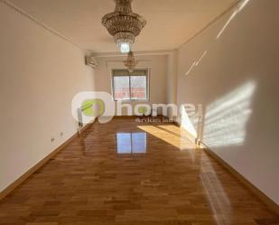 Living room of Flat for sale in Zamora Capital   with Air Conditioner and Balcony