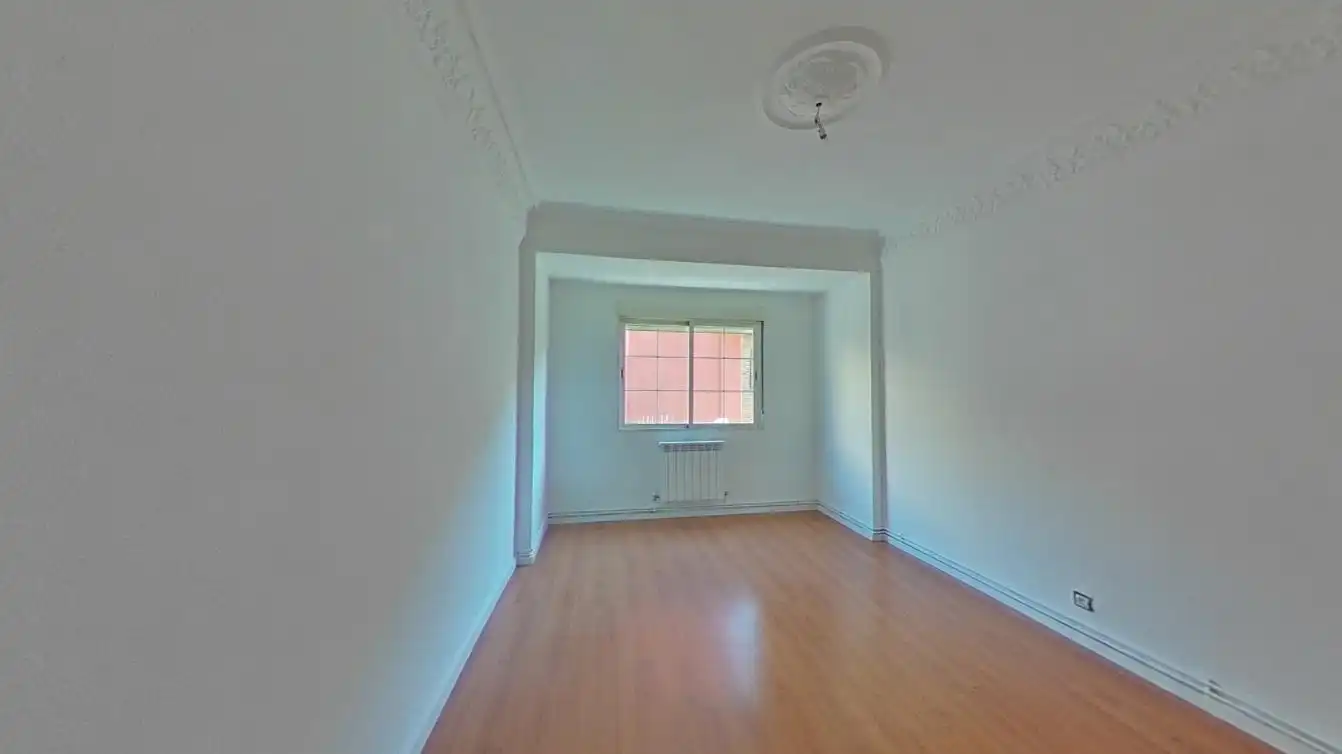 Bedroom of Flat for sale in Zaragoza  with Heating, Parquet flooring and Oven
