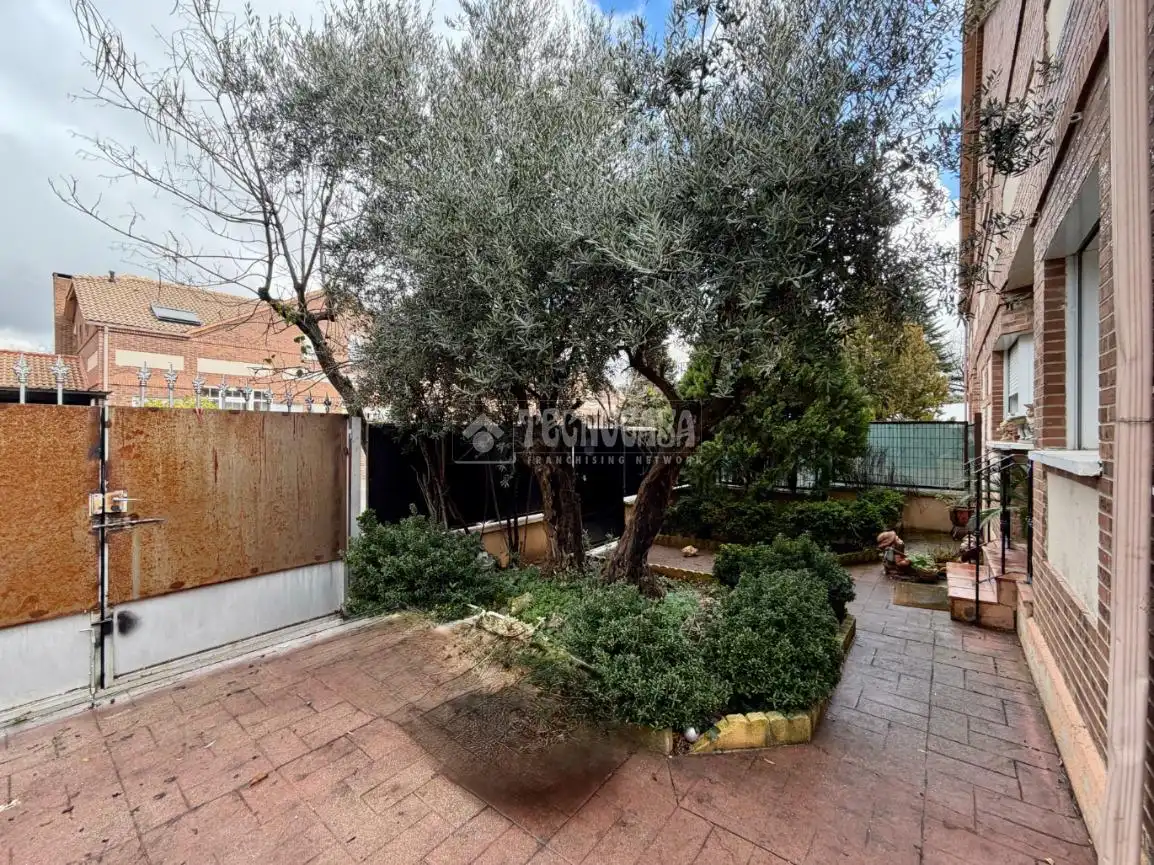 Casa adosada en venta en Villanueva de la Torre