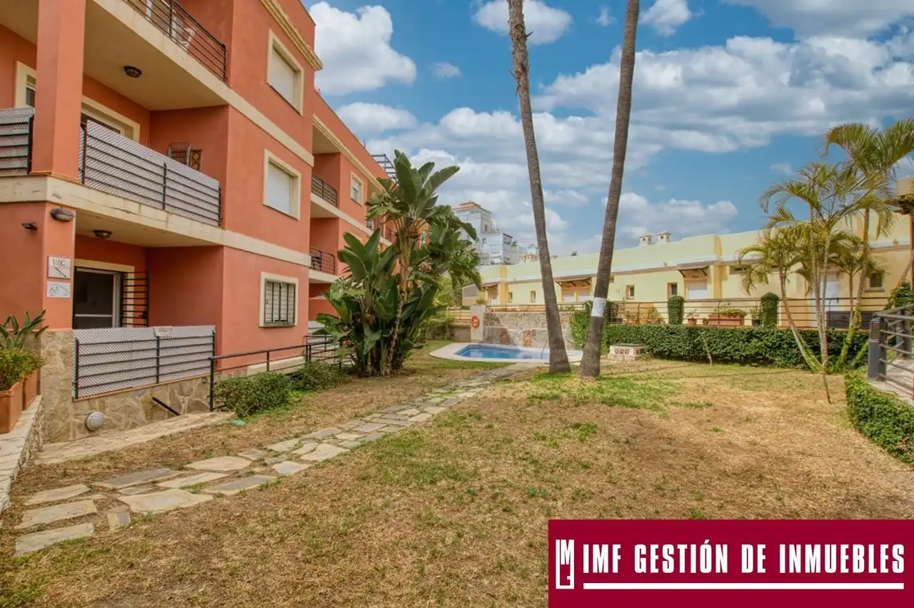 Außenansicht von Wohnung zum Verkauf in Rincón de la Victoria mit Terrasse, Möbliert und Gemeinschaftspool