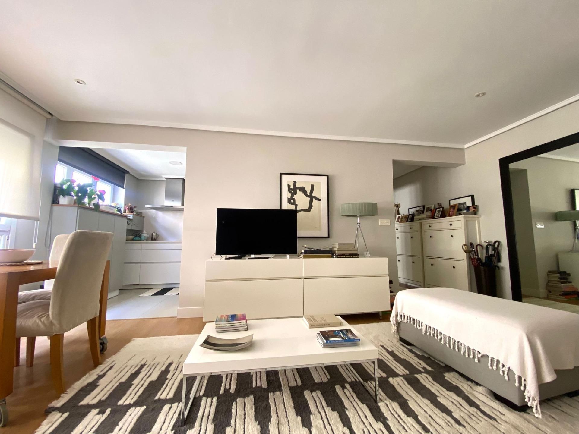 Living room of Flat for sale in Getxo   with Heating and Storage room