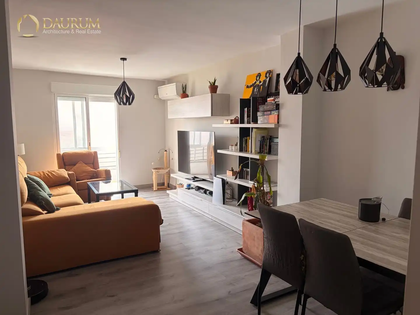 Sala d'estar de Pis en venda en Sevilla amb Aire condicionat, Calefacció i Terrassa