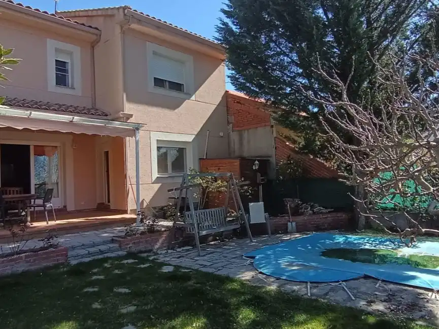Jardí de Casa o xalet en venda en Moralzarzal amb Calefacció, Jardí privat i Parquet