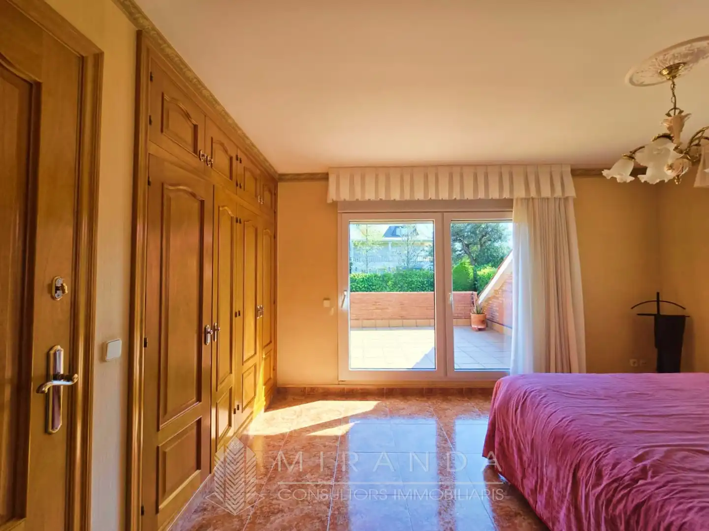 Dormitori de Casa o xalet en venda en Canovelles amb Calefacció, Jardí privat i Terrassa