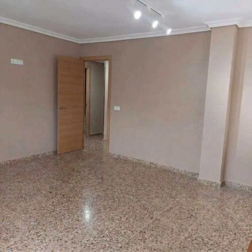 Habitación de Piso en venta en Tavernes de la Valldigna, Valencia