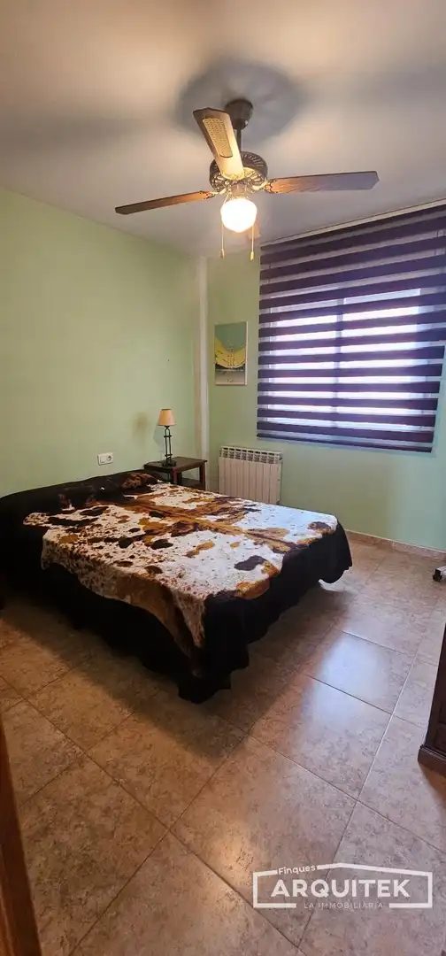 Habitación de Casa adosada en venta en Torrefarrera con Aire acondicionado, Calefacción y Jardín privado