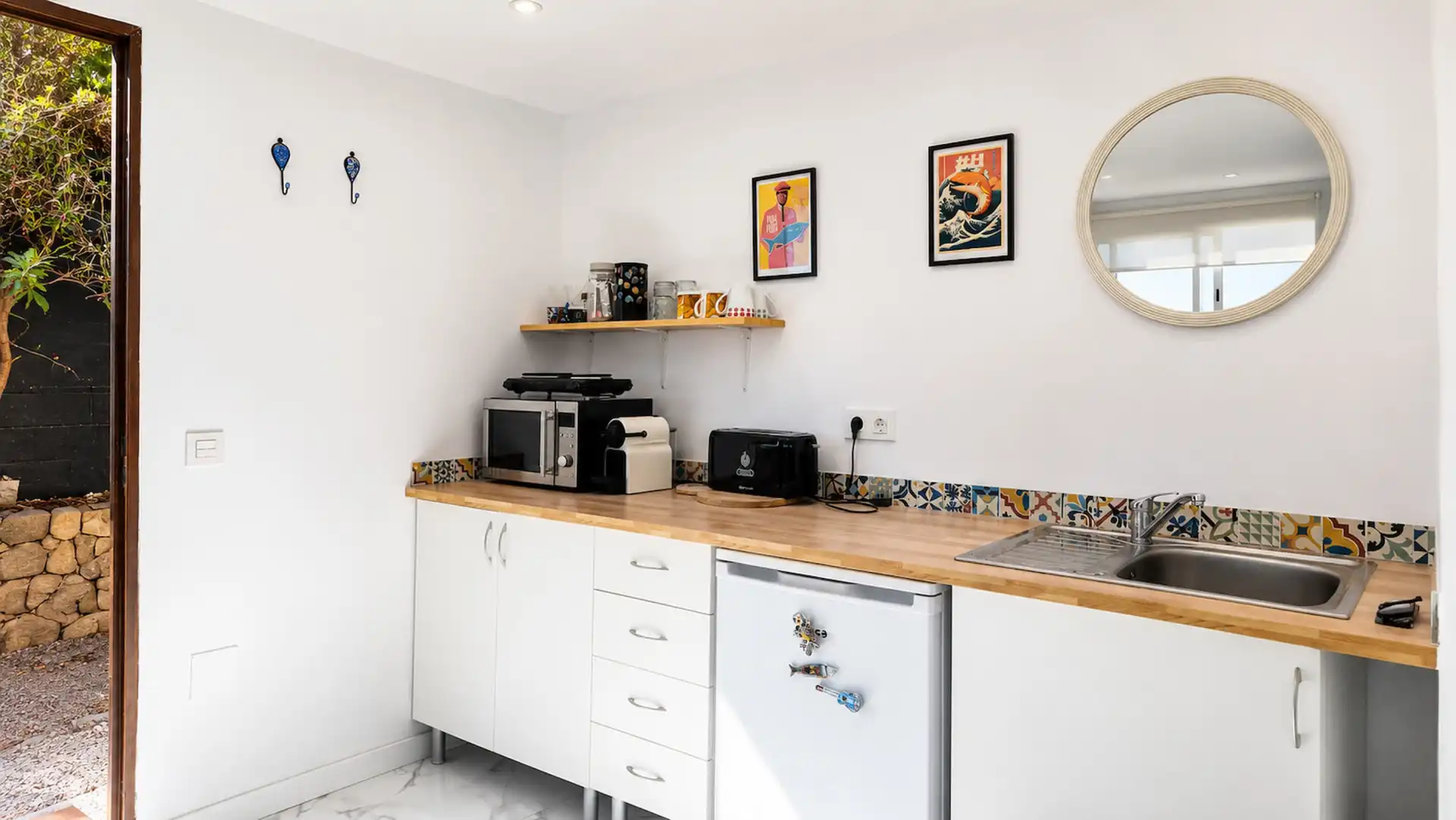 Küche von Maisonette zum Verkauf in Manilva mit Privatgarten, Terrasse und Schwimmbad