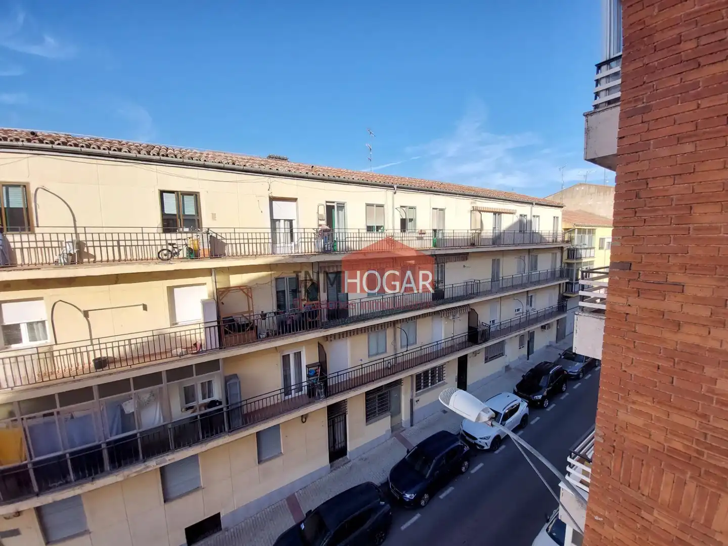 Vista exterior de Pis en venda en Ávila amb Calefacció i Balcó
