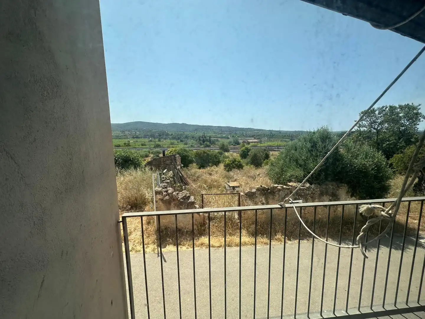 Vista exterior de Edifici en venda en Santa Margarida I Els Monjos