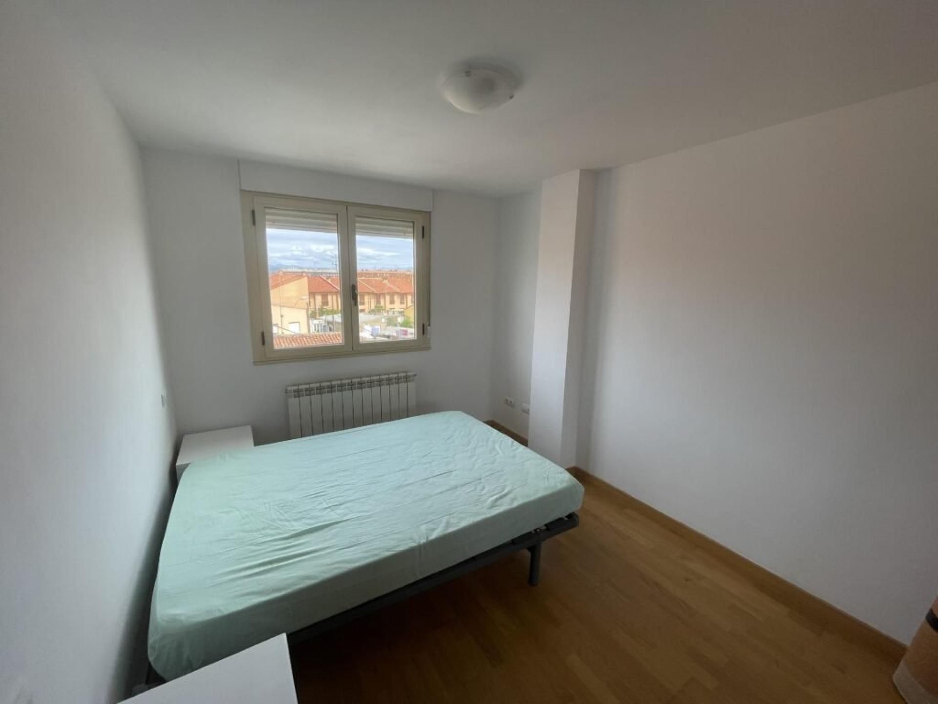 Dormitori de Dúplex en venda en San Andrés del Rabanedo amb Calefacció