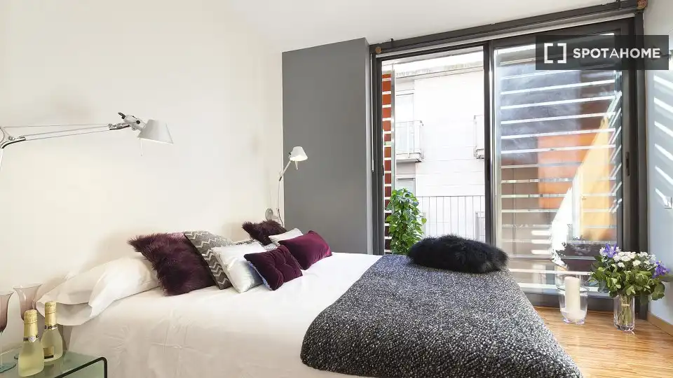 Habitación de Apartamento para compartir en Barcelona con Aire acondicionado, Calefacción y Terraza