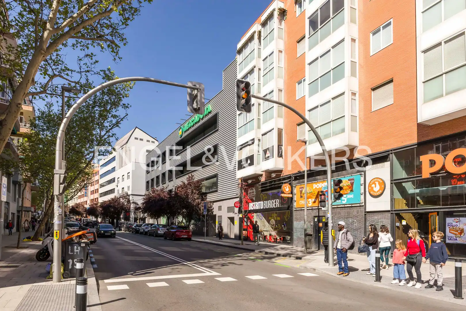 Vista exterior de Pis en venda en Madrid amb Aire condicionat, Calefacció i Terrassa