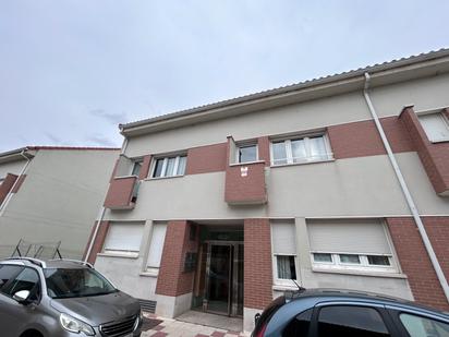 Exterior view of Flat for sale in Santovenia de Pisuerga  with Heating, Terrace and Storage room