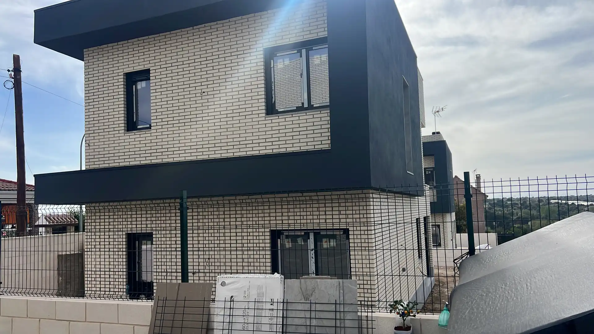 Exterior view of Houses for sale in Móstoles  with Air Conditioner, Heating and Private garden