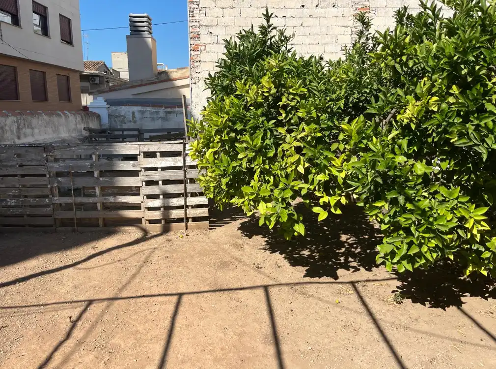 Vista exterior de Casa o xalet en venda en Benaguasil amb Jardí privat, Terrassa i Traster