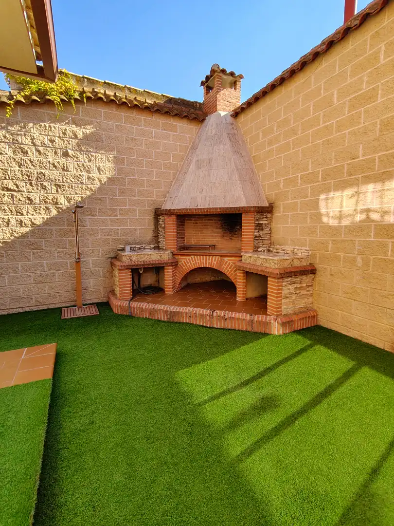 Terrassa de Casa o xalet en venda en Herencia amb Aire condicionat, Calefacció i Piscina