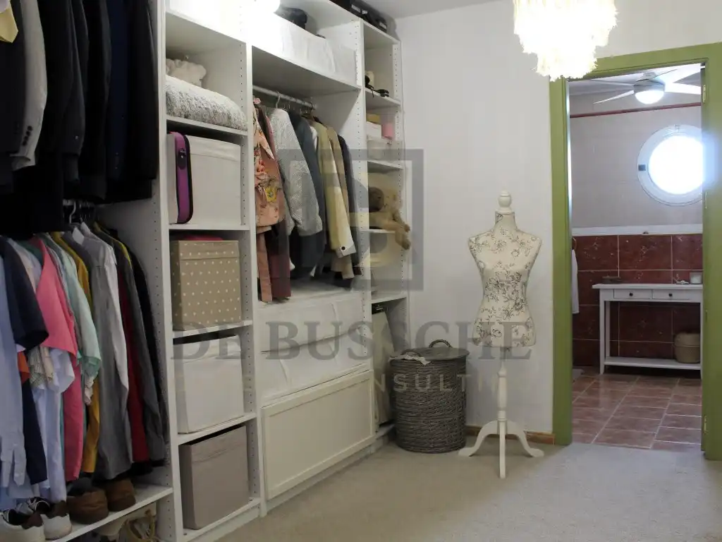 Dormitori de Casa o xalet en venda en Dolores