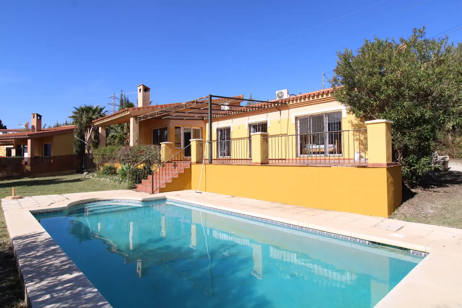 Chalet con terraza en venta en El Romeral - Peñón de Zapata, imagen 2