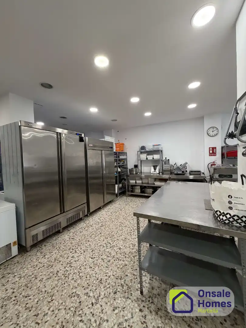 Kitchen of Commercial properties for transfer in Marbella  with Air Conditioner, Furnished and Alarm