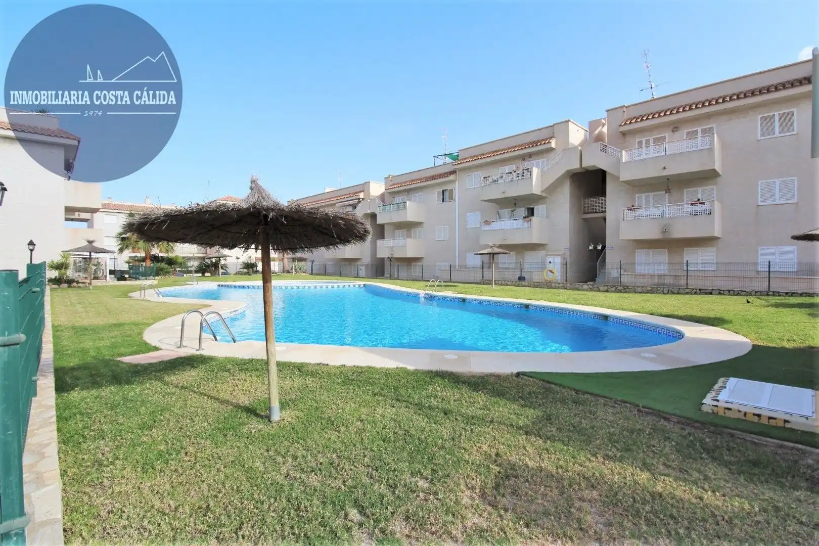 Außenansicht von Maisonette zum Verkauf in Águilas mit Privatgarten, Terrasse und Gemeinschaftspool