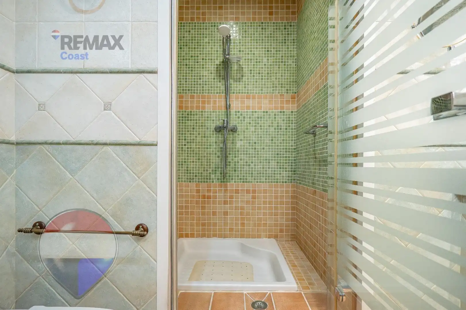 Bathroom of Houses for sale in Málaga