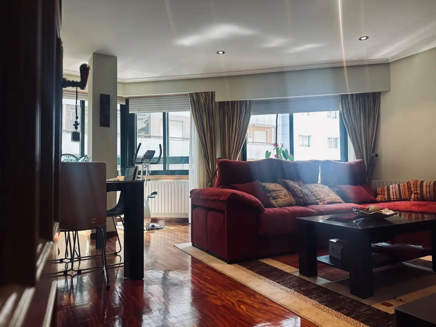 Sala d'estar de Pis en venda en Ourense Capital  amb Traster i Balcó