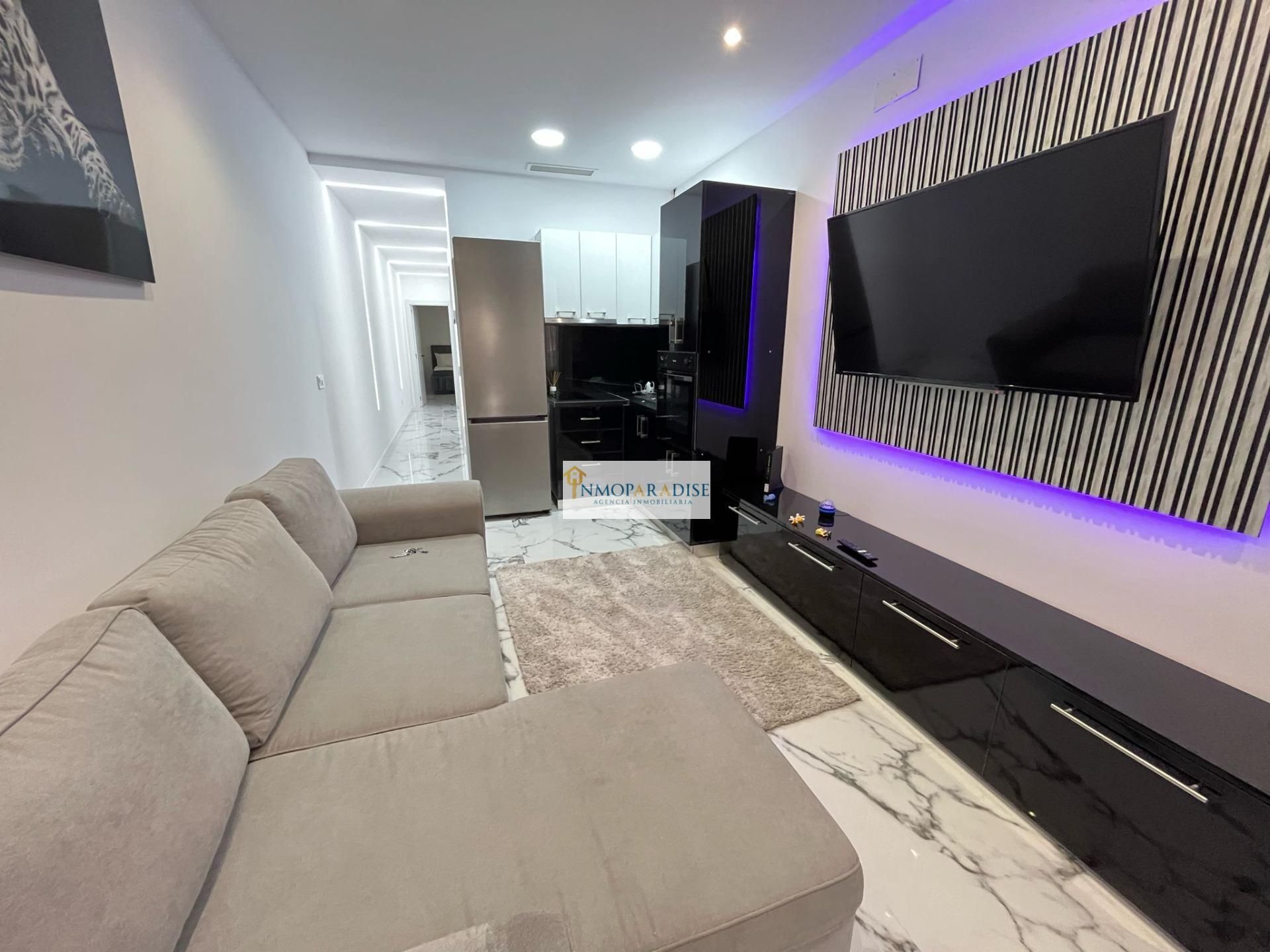 Sala d'estar de Planta baixa en venda en Alicante / Alacant amb Aire condicionat, Terrassa i Jacuzzi