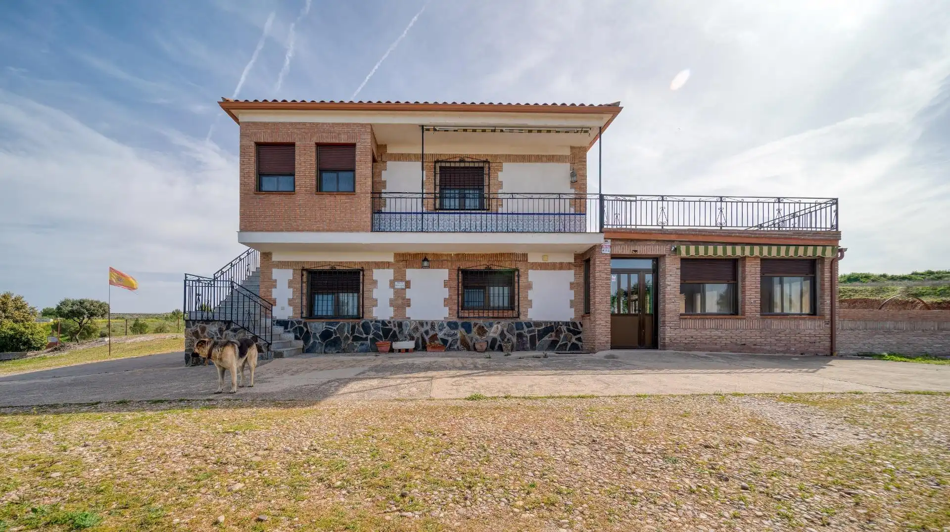 Vista exterior de Casa o xalet en venda en San Martín de Pusa amb Aire condicionat, Calefacció i Jardí privat
