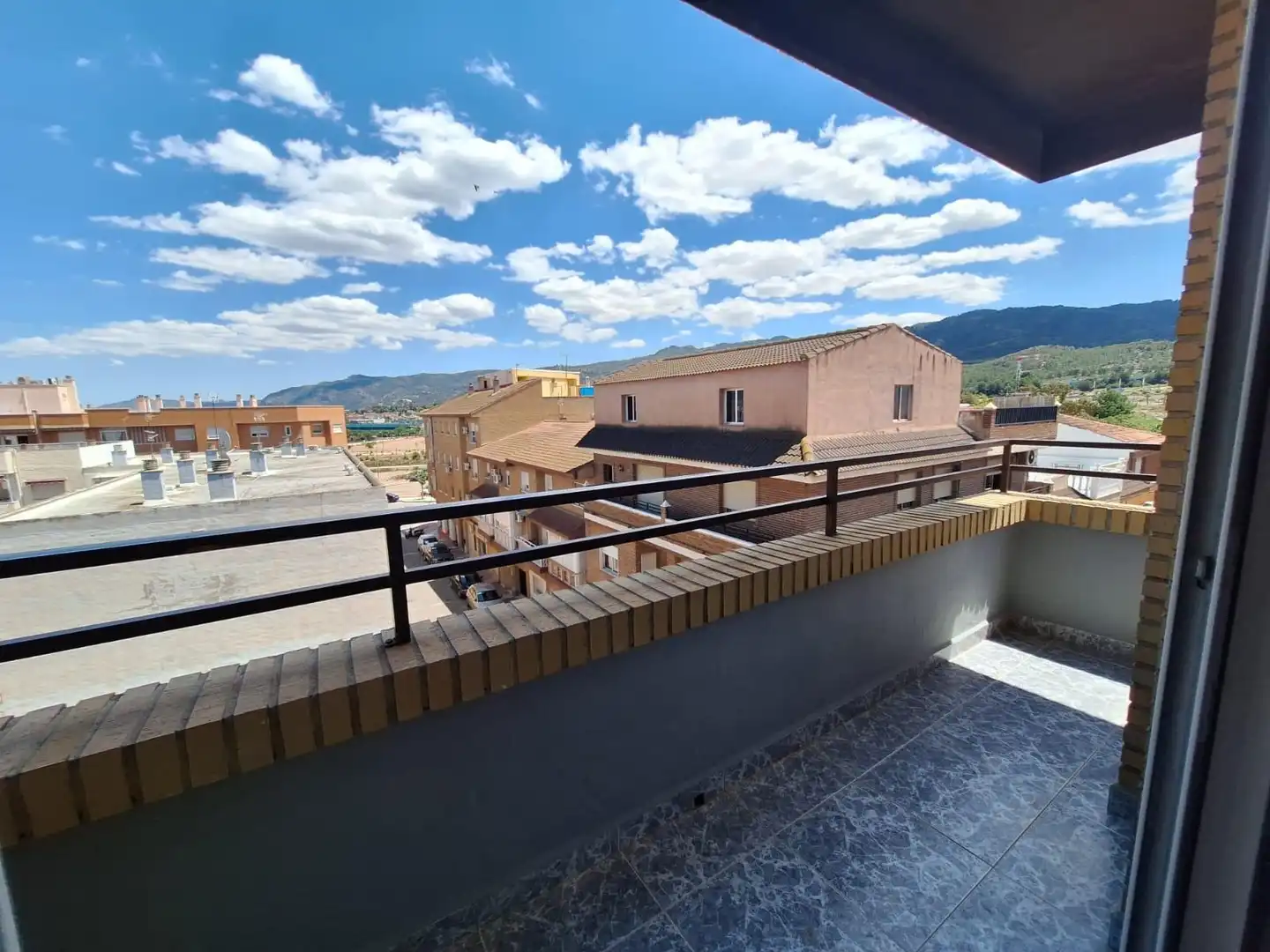 Flat with terrace to rent in Calle Calle Mirasierra, imagen 4
