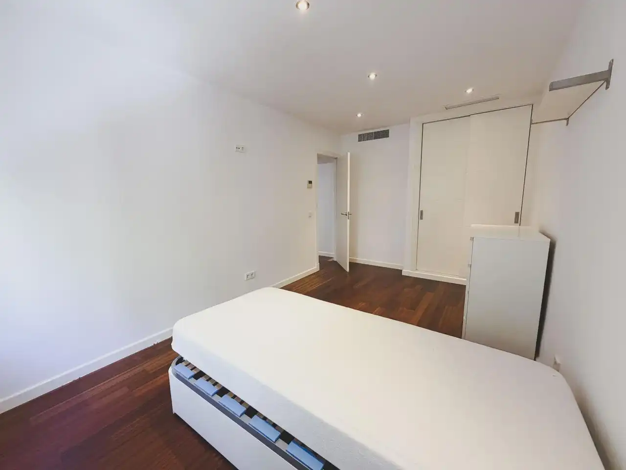 Piso en venta en Cádiz con Aire acondicionado, Calefacción y Parquet