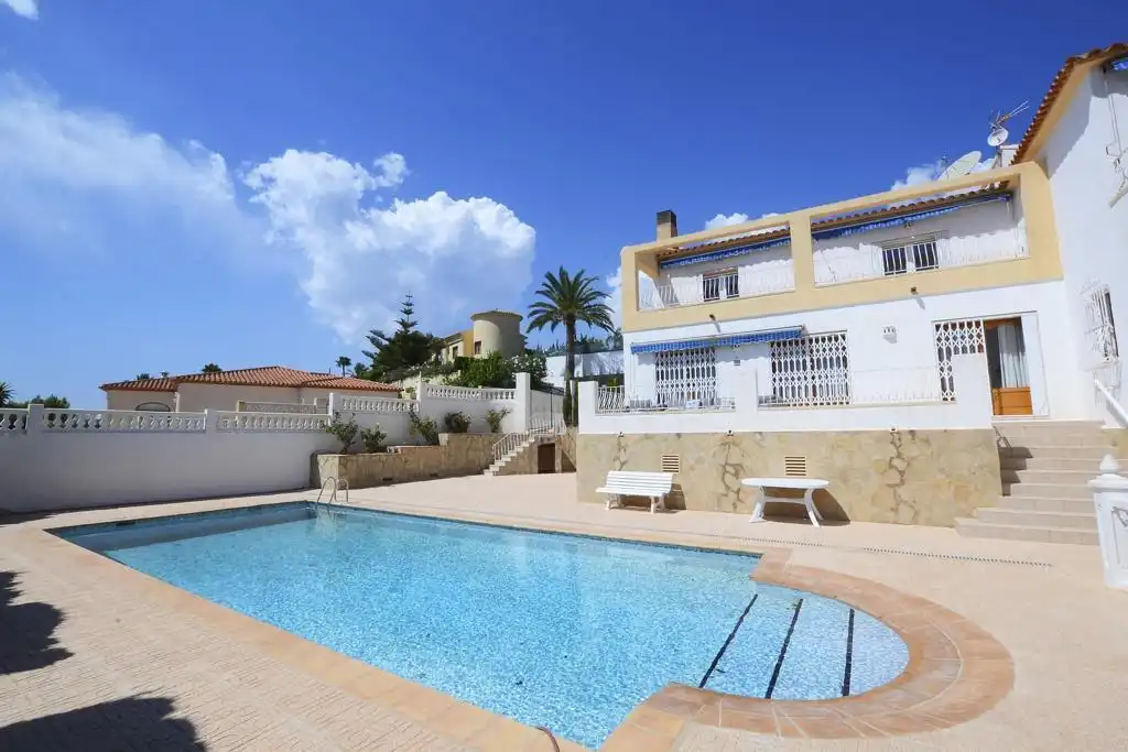 Detached house with pool for sale in Urbanización Ortenbach, imagen 3