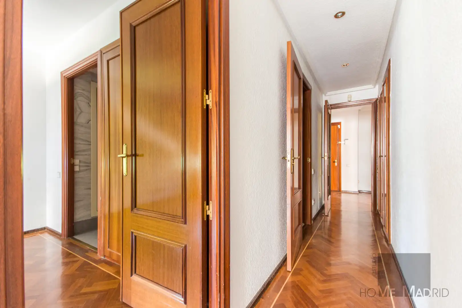 Flat for sale in Madrid  with Air Conditioner, Heating and Parquet flooring