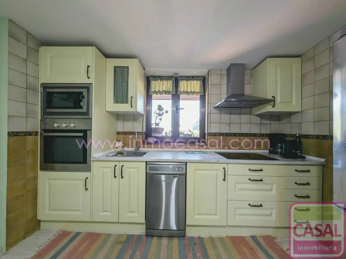 Cocina de Piso en venta en Mieres (Asturias) con Calefacción y Amueblado