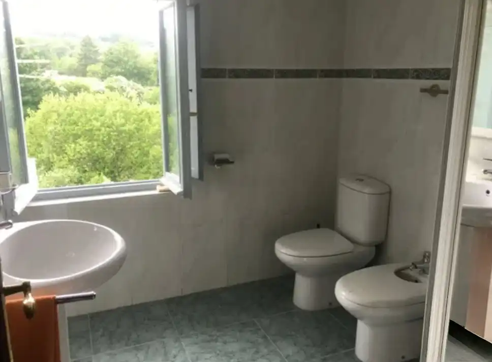 Bathroom of Houses for sale in Arija  with Heating, Private garden and Terrace