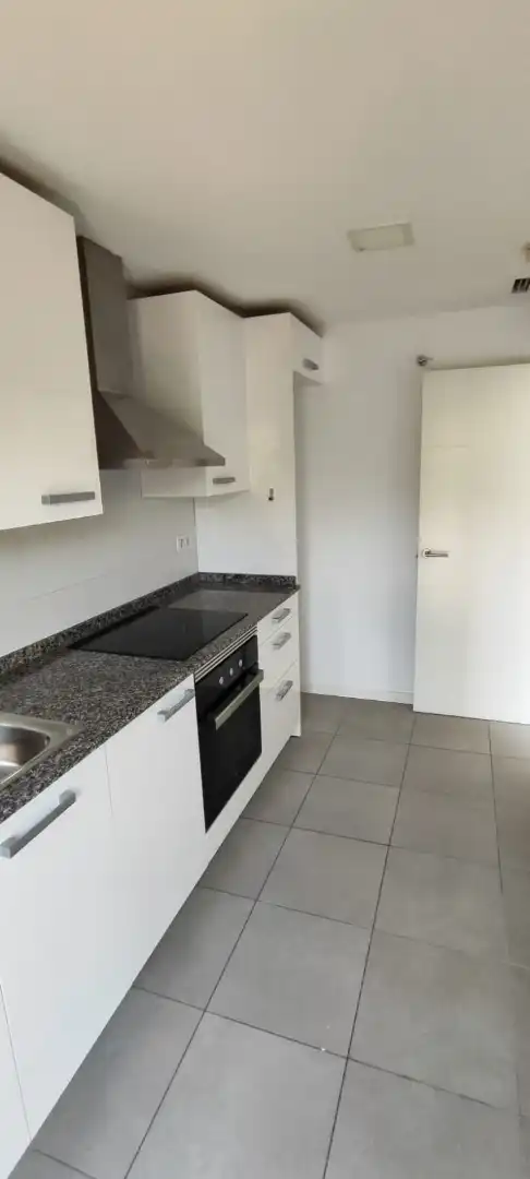 Piso de alquiler en Carrer de Granada, Egara