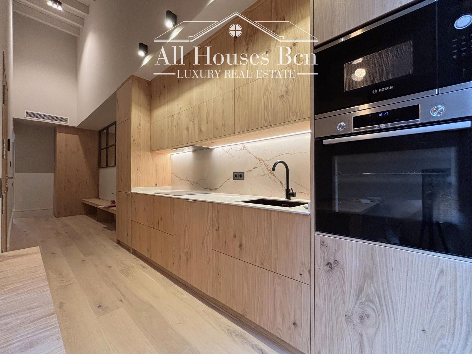 Kitchen of Duplex for sale in  Barcelona Capital  with Air Conditioner, Heating and Parquet flooring