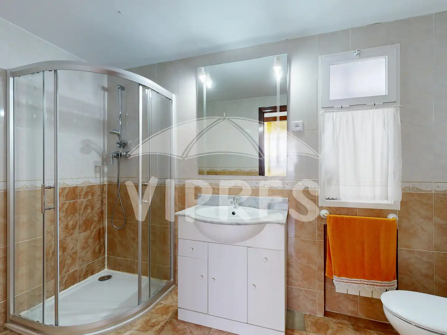 Baño de Piso en venta en Mérida con Calefacción, Parquet y Balcón