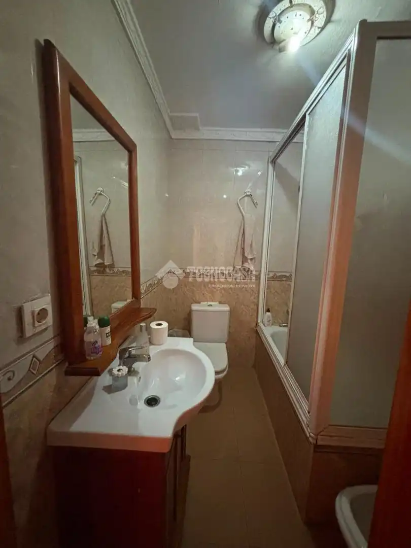 Baño de Piso en venta en Alcalá de Guadaira con Terraza y Amueblado