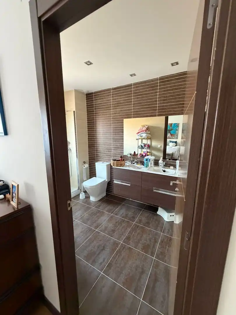 Badezimmer von Haus oder Chalet zum Verkauf in Meco mit Klimaanlage, Heizung und Terrasse
