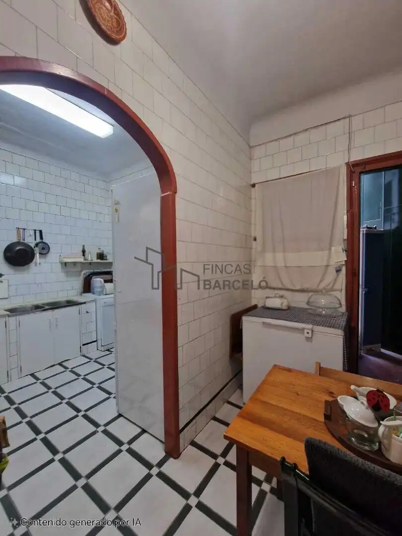 Flat for sale in Paseo Constitución - Las Damas