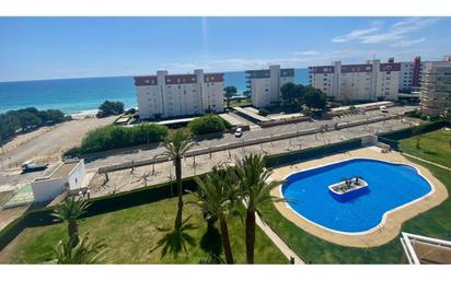 Vista exterior de Apartament en venda en Mont-roig del Camp amb Aire condicionat, Terrassa i Moblat