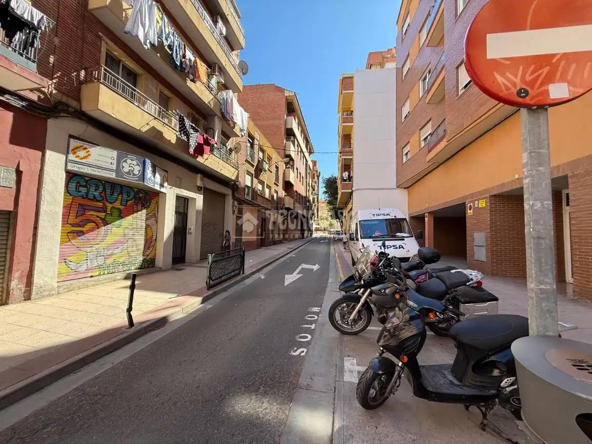 Vista exterior de Local en venta en Zaragoza
