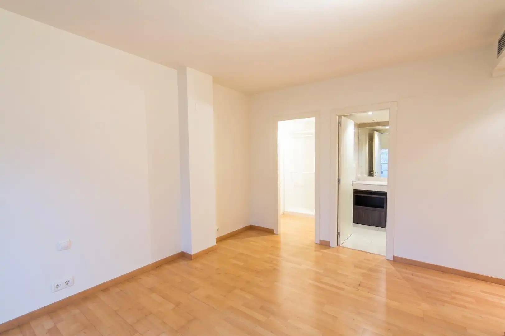 Flat with terrace for sale in Sant Martí, imagen 11