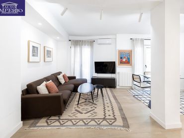 Apartament amb balcó en venda a 2 Calle Enriqueta Lozano